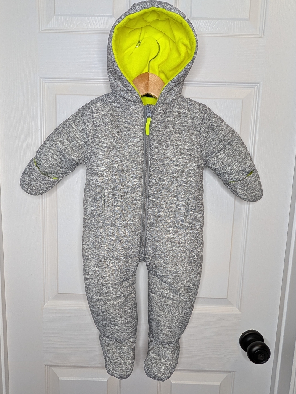 NWOT Gray Yellow Baby Snowsuit Hooded One-Piece Bunting Suit Size 6-9M Cozy